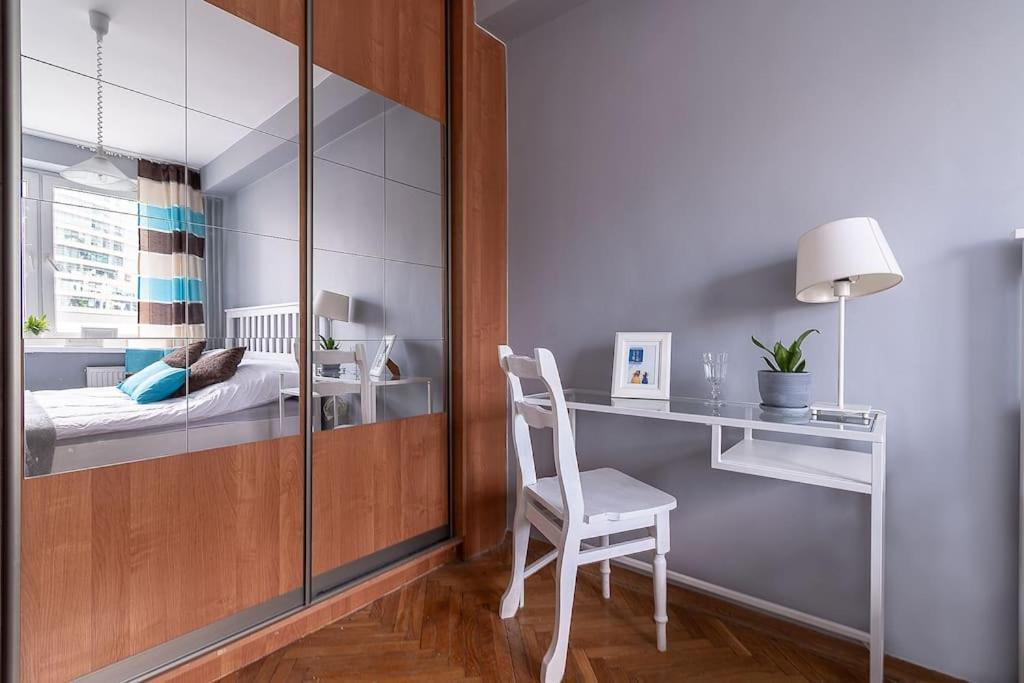 Central Station Gold Street Apartment Варшава Екстер'єр фото