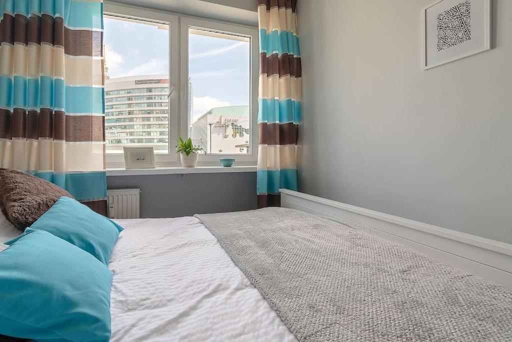 Central Station Gold Street Apartment Варшава Екстер'єр фото